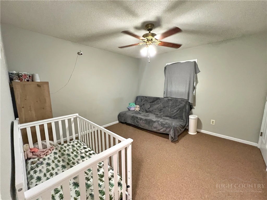 Image number 14 for the current listing