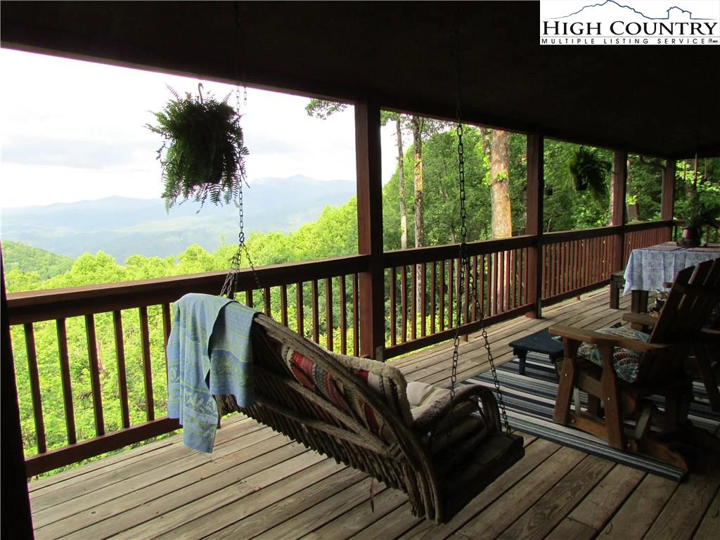 Image number 21 for the current listing