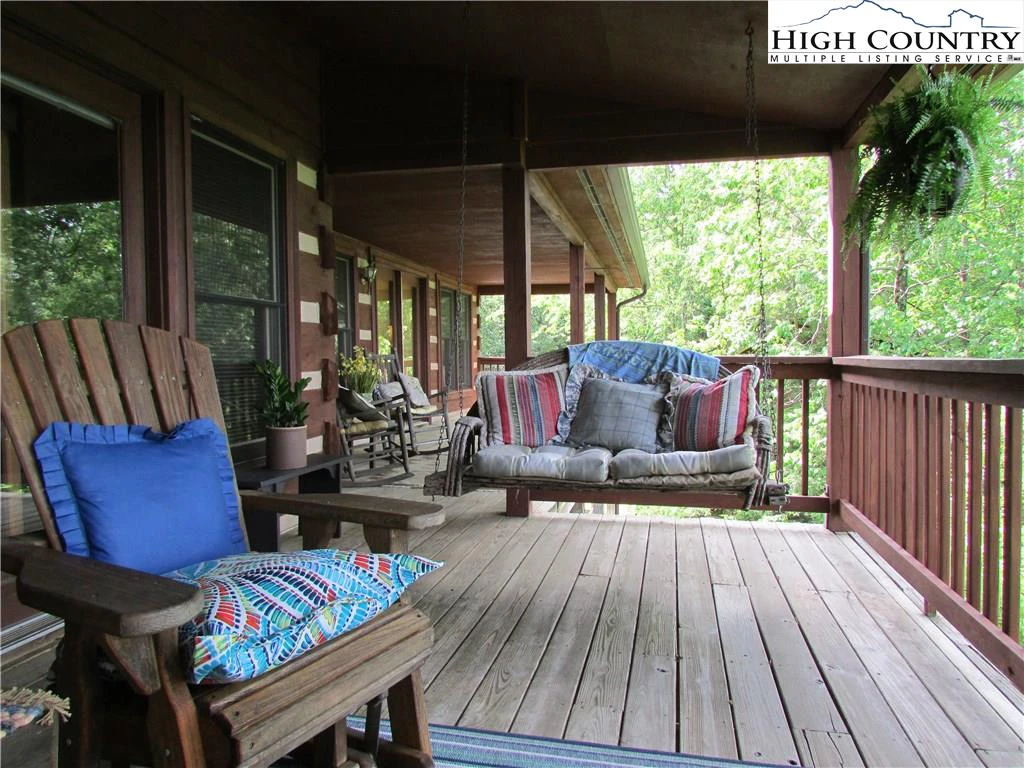 Image number 15 for the current listing