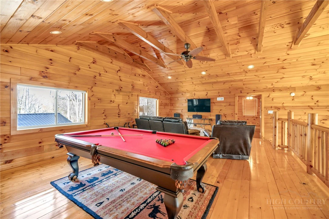 Image number 14 for the current listing