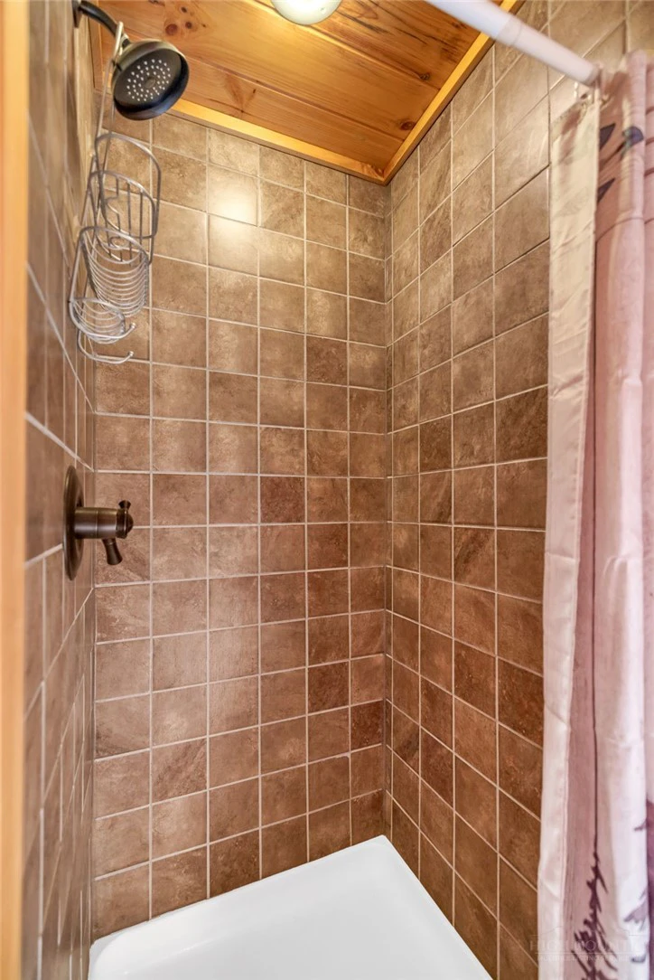 Image number 3 for the current listing