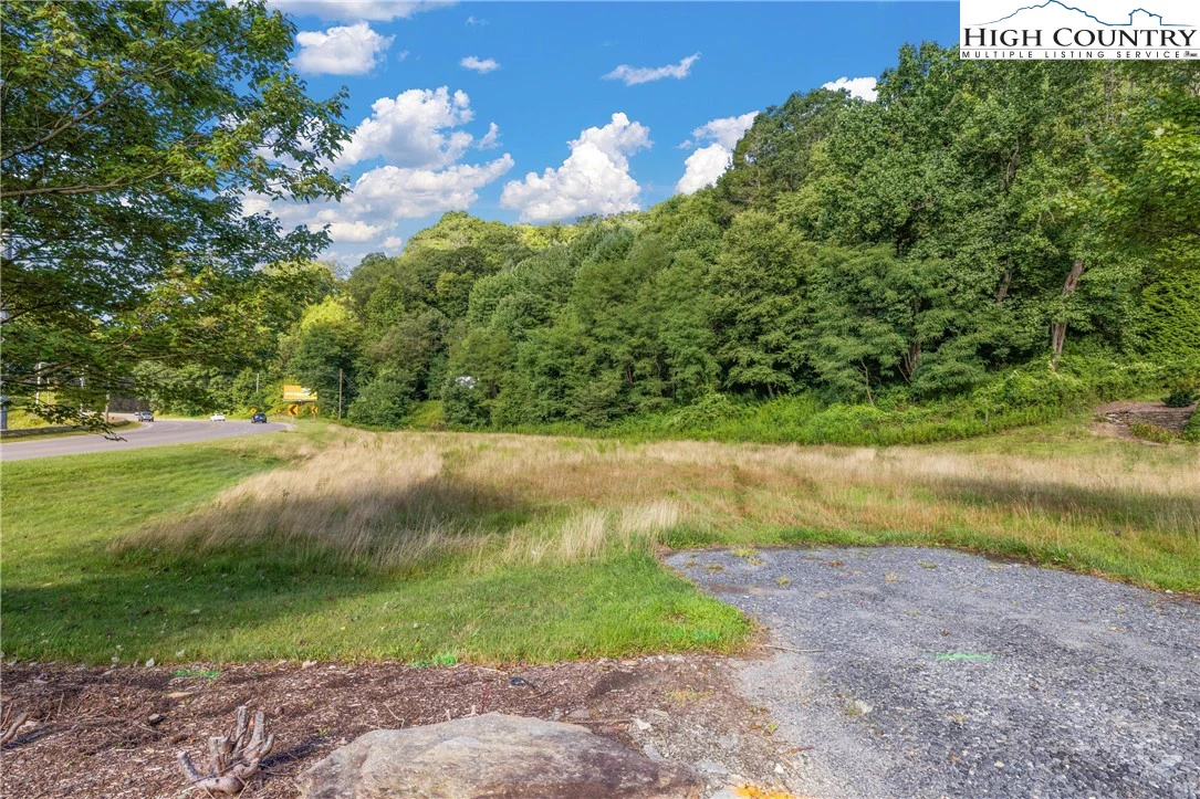 Image number 10 for the current listing