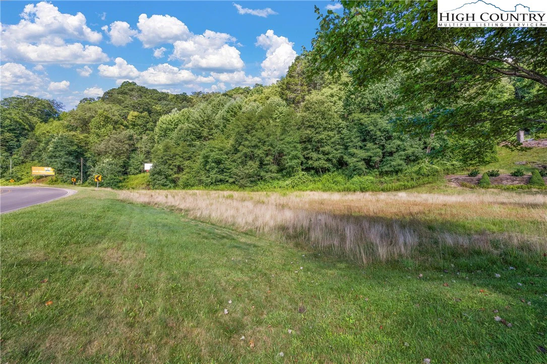 Image number 11 for the current listing