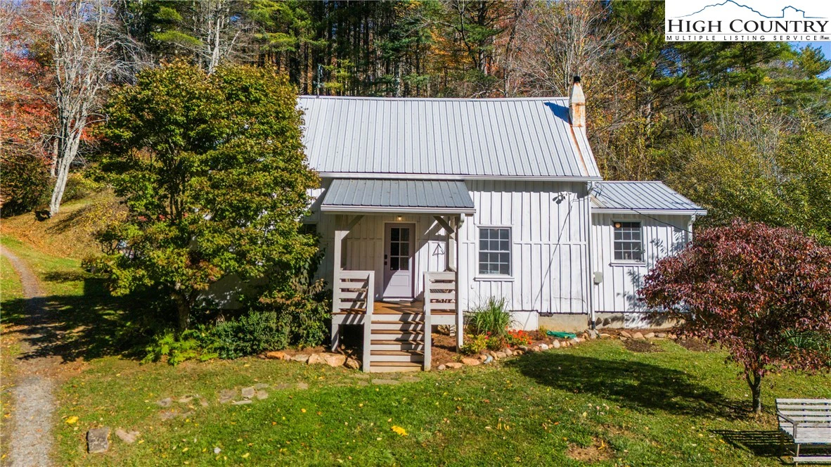 Image number 1 for the current listing
