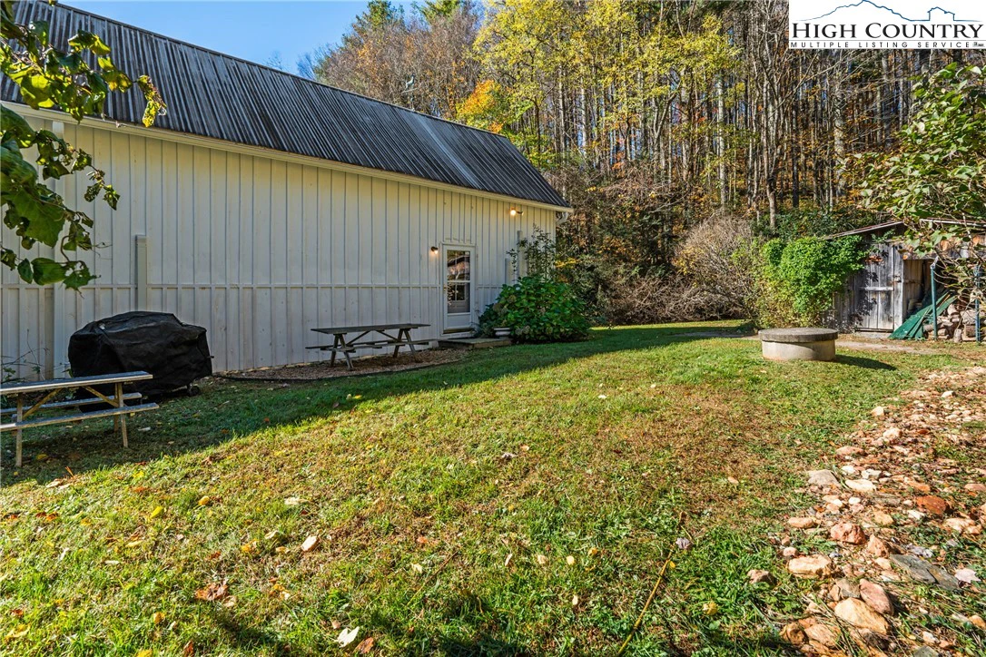 Image number 7 for the current listing