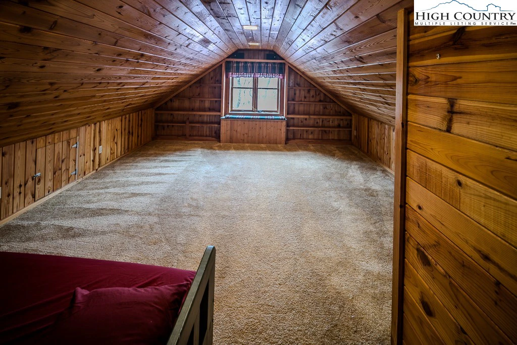 Image number 4 for the current listing