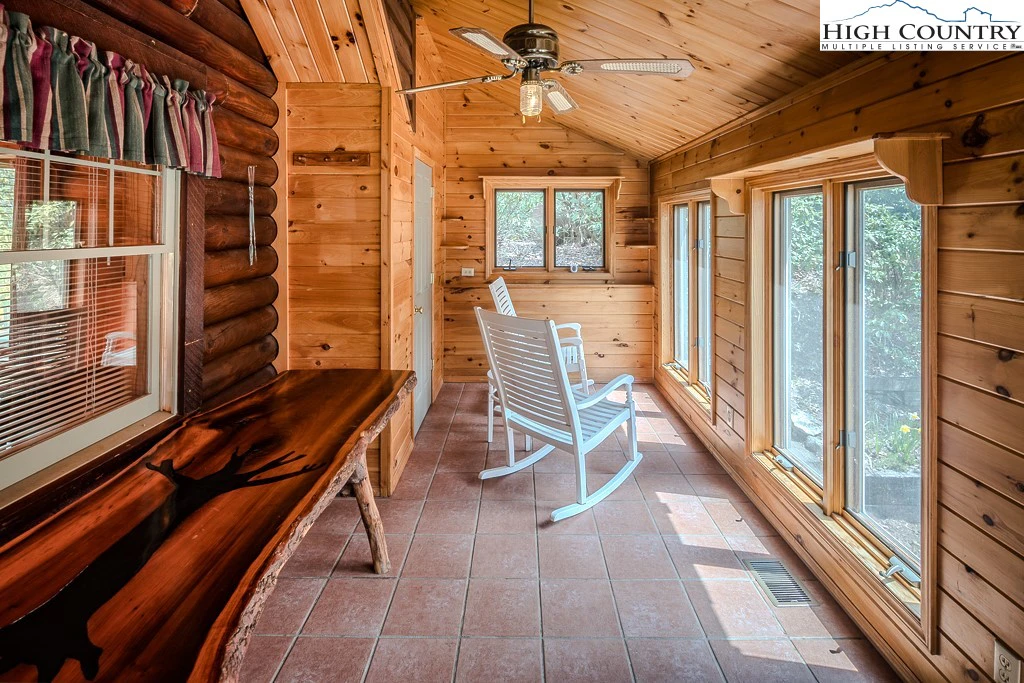 Image number 6 for the current listing