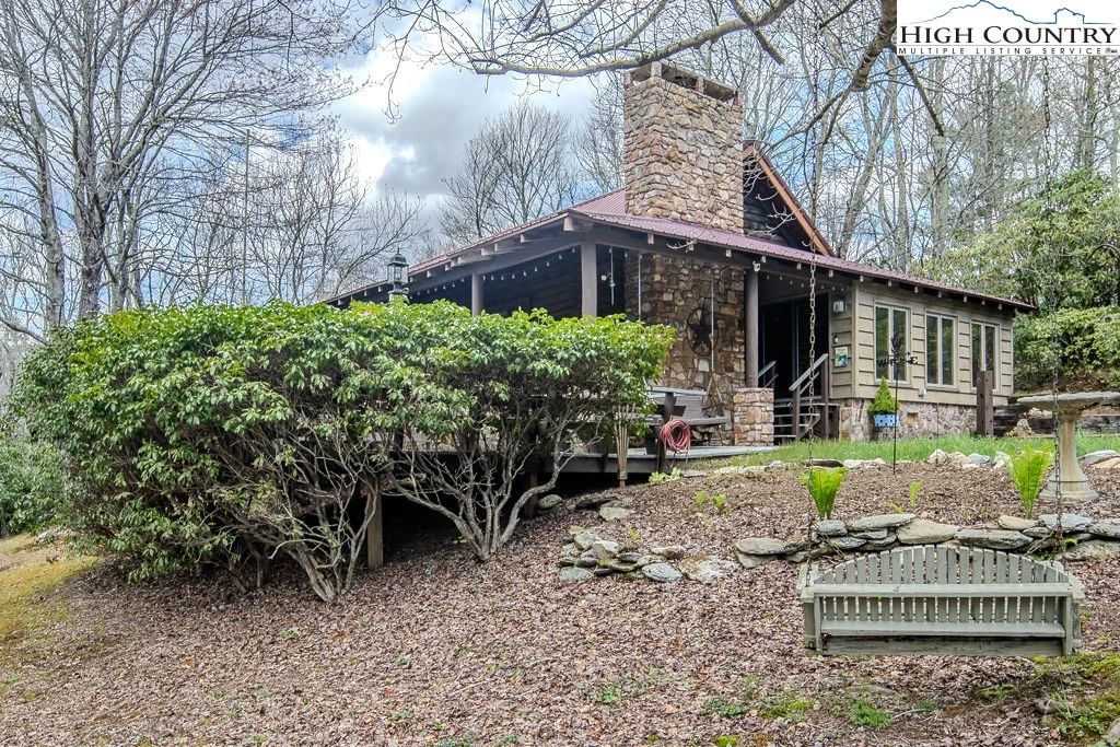 Image number 2 for the current listing