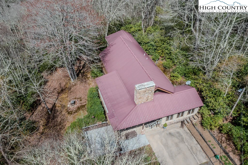 Image number 15 for the current listing