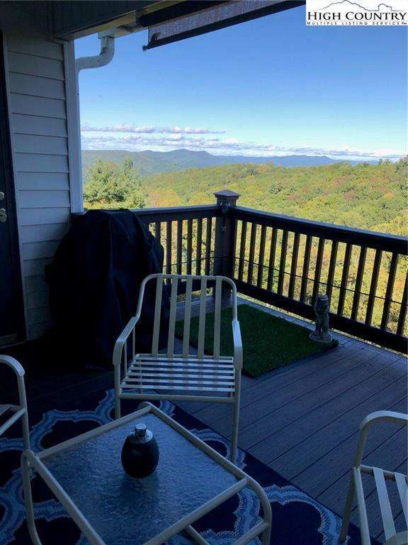 Image number 1 for the current listing