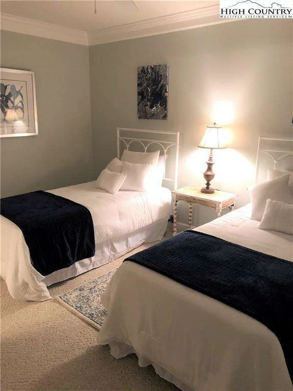 Image number 10 for the current listing