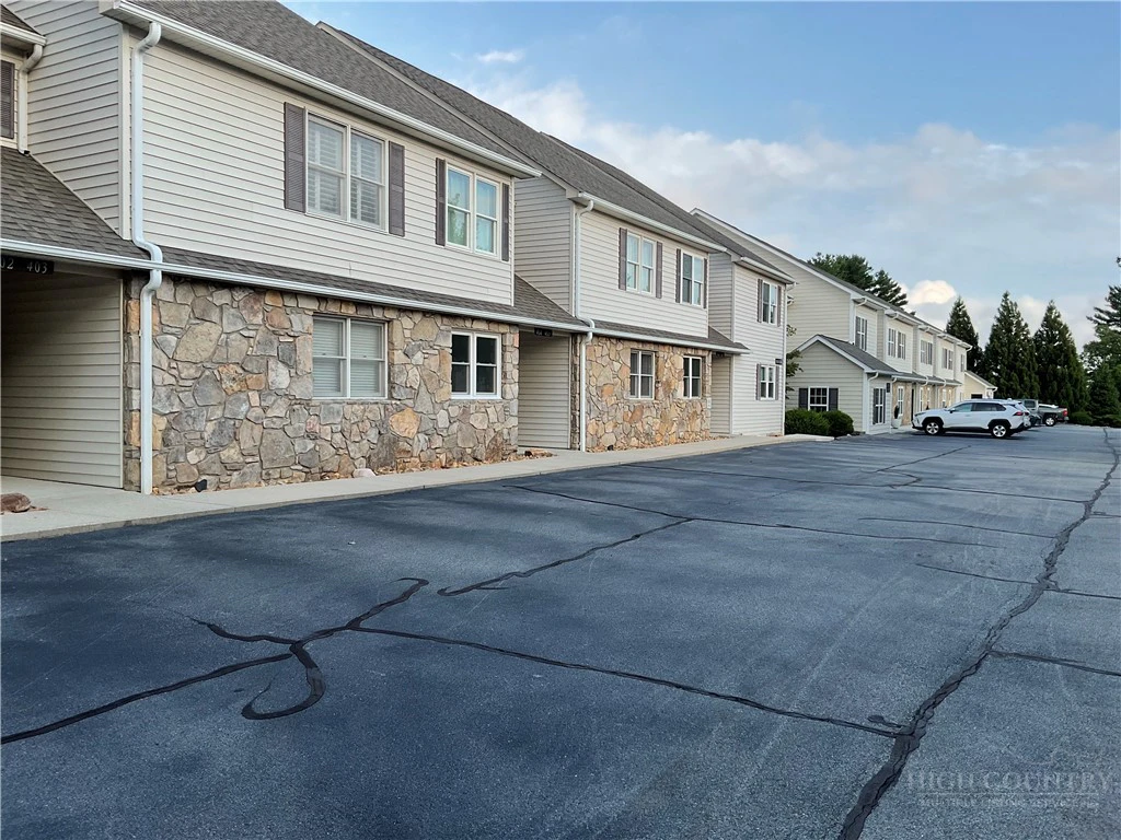 Image number 2 for the current listing