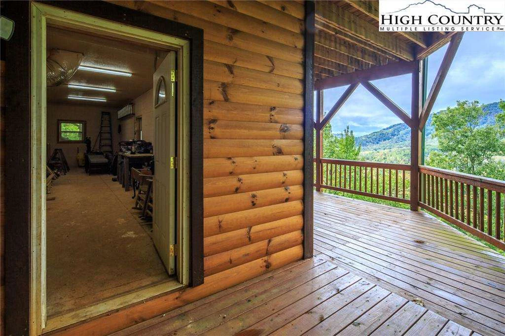 Image number 19 for the current listing