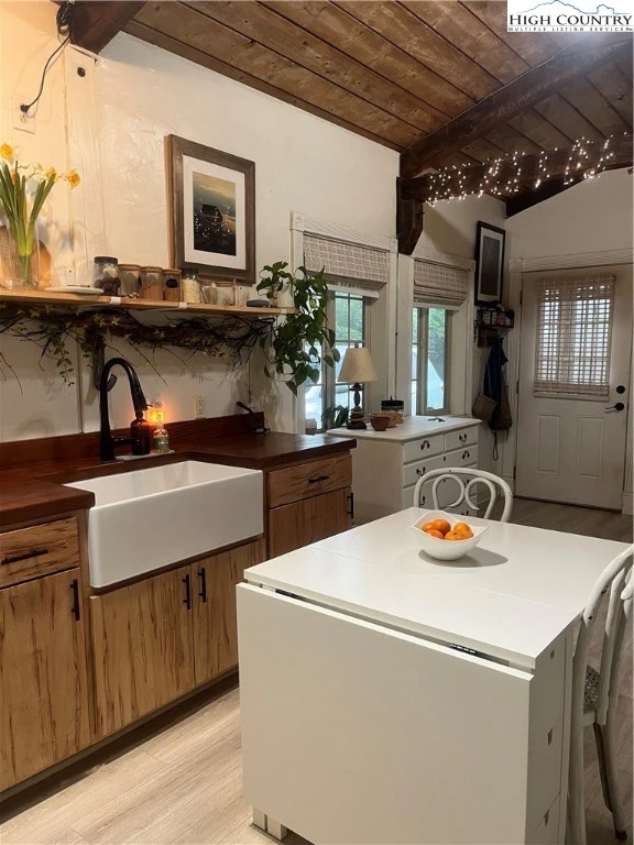 Image number 8 for the current listing