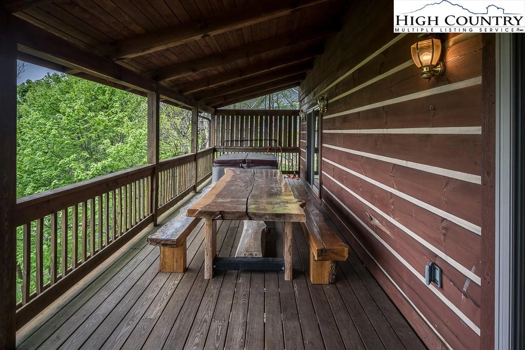 Image number 20 for the current listing