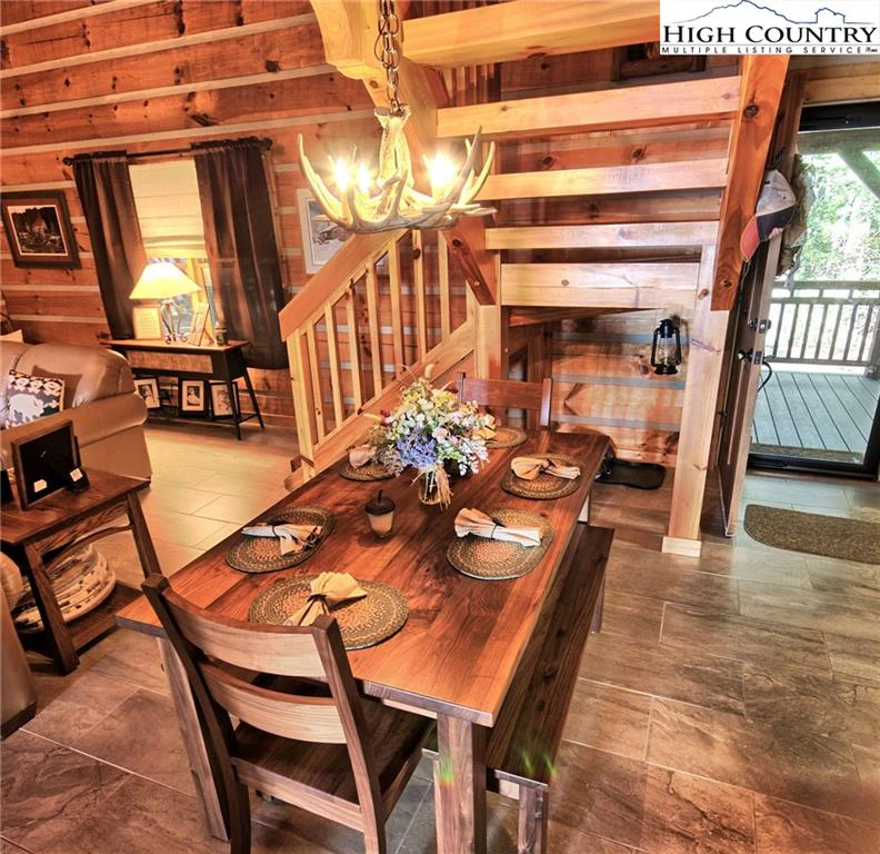 Image number 8 for the current listing