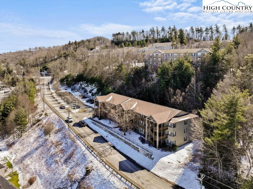 Image number 4 for the current listing