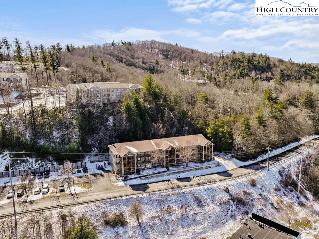Image number 3 for the current listing