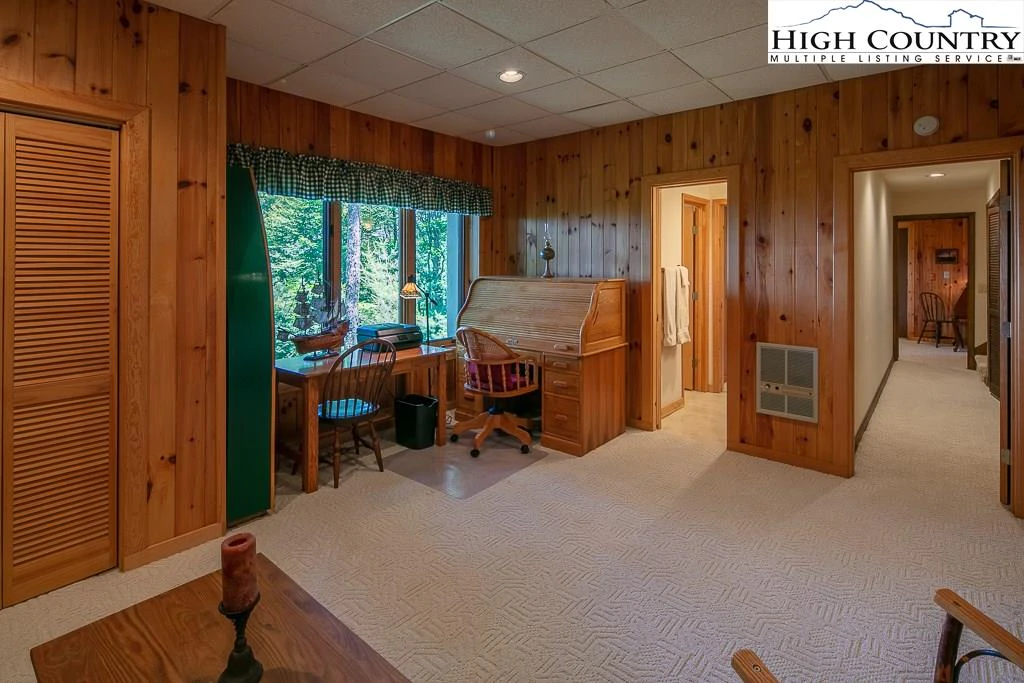 Image number 10 for the current listing