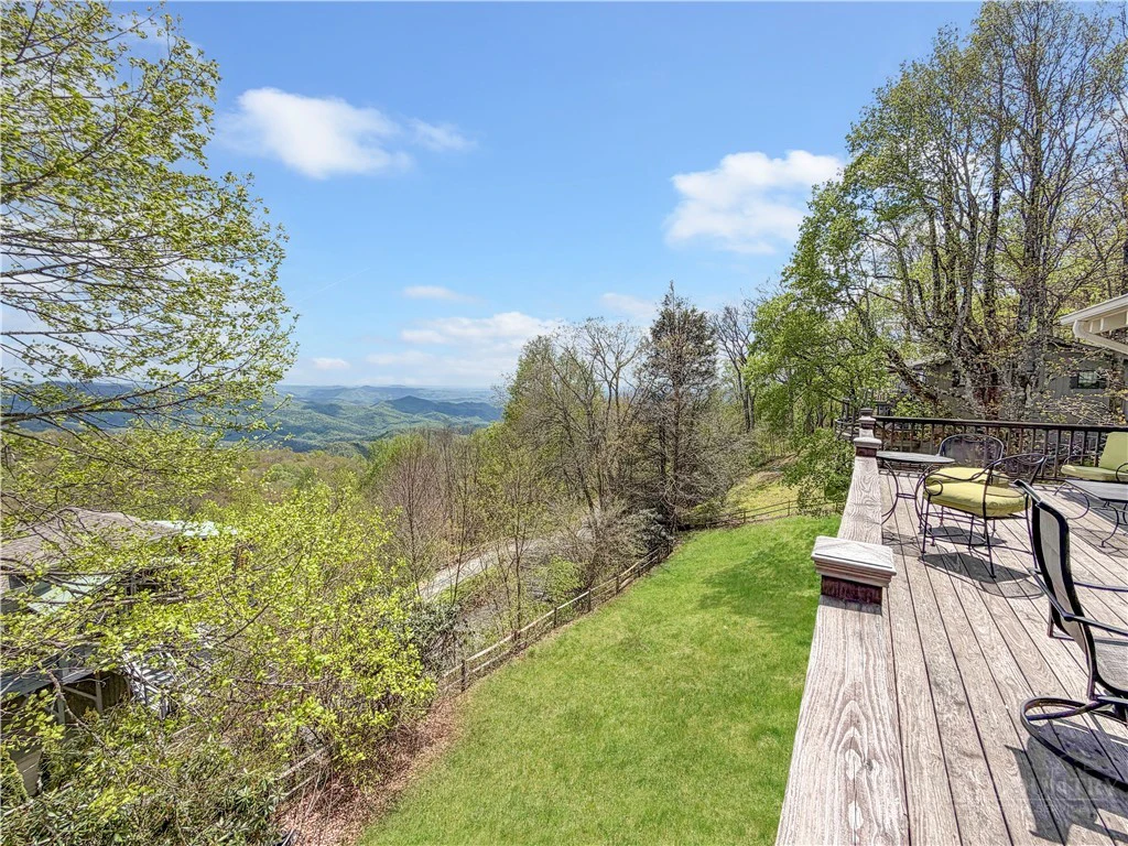 Image number 16 for the current listing