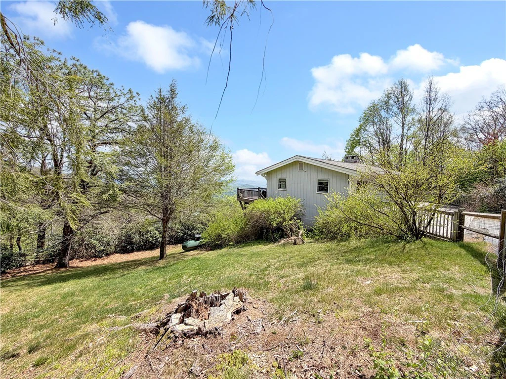 Image number 15 for the current listing