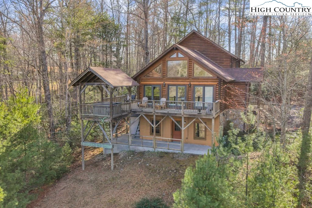Image number 1 for the current listing