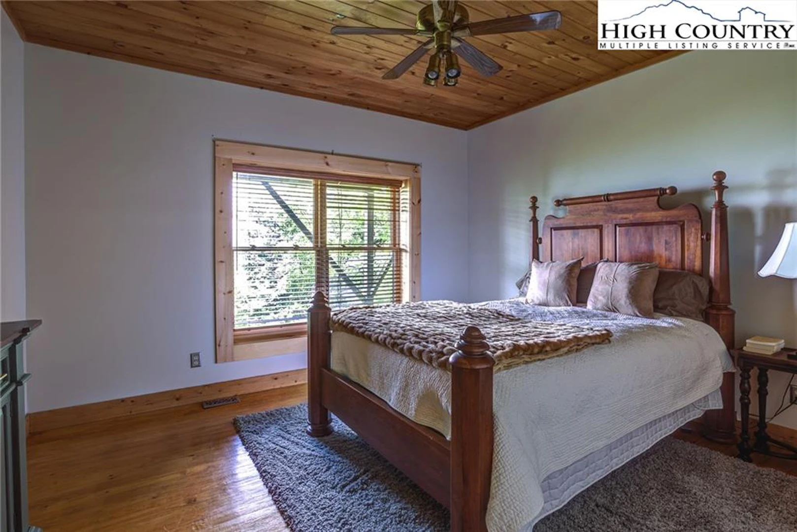 Image number 7 for the current listing
