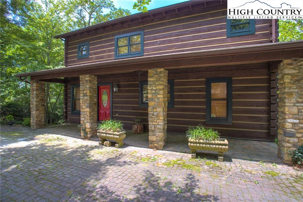Image number 11 for the current listing