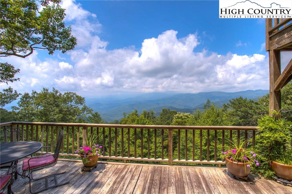 Image number 18 for the current listing