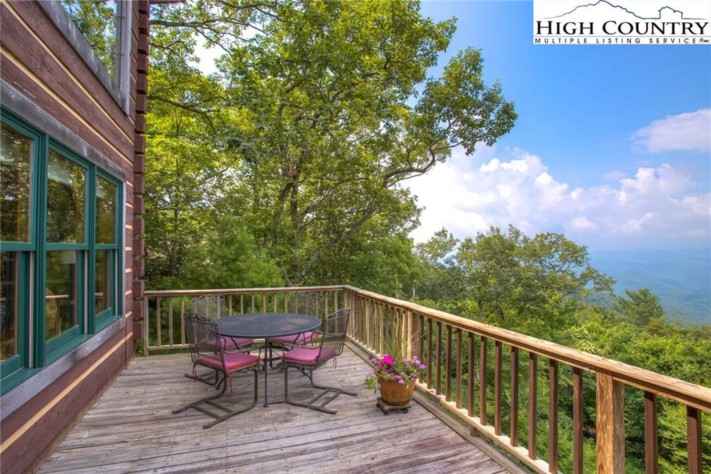 Image number 21 for the current listing