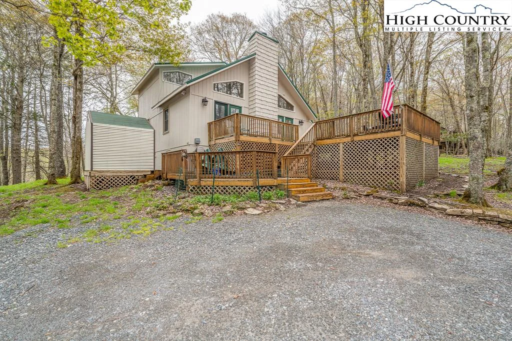 Image number 1 for the current listing