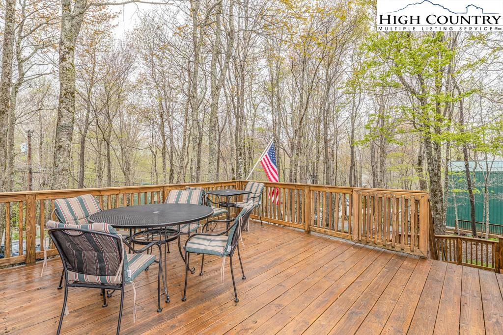 Image number 11 for the current listing