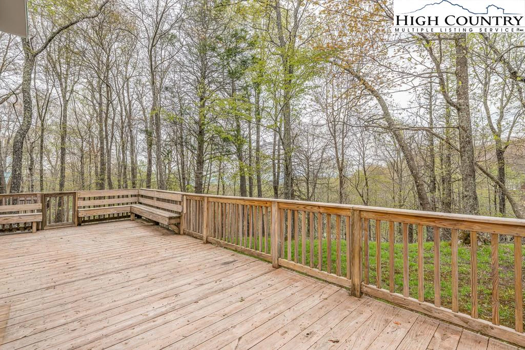 Image number 3 for the current listing
