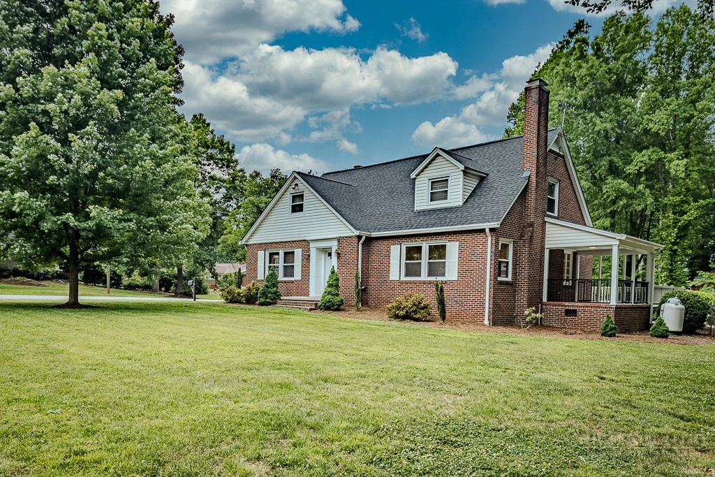 Image number 2 for the current listing