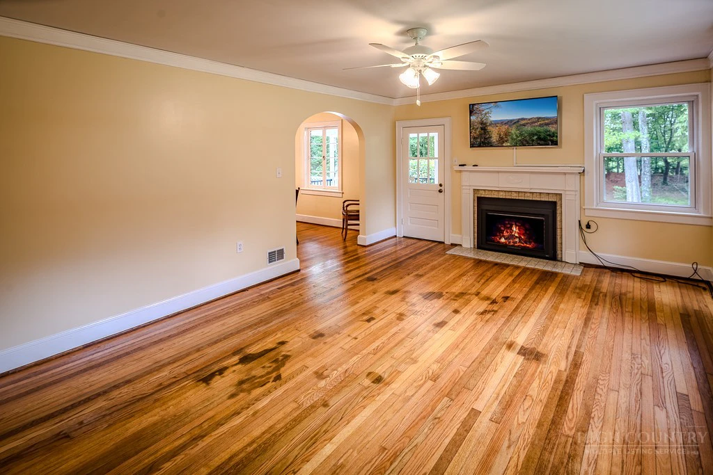 Image number 6 for the current listing