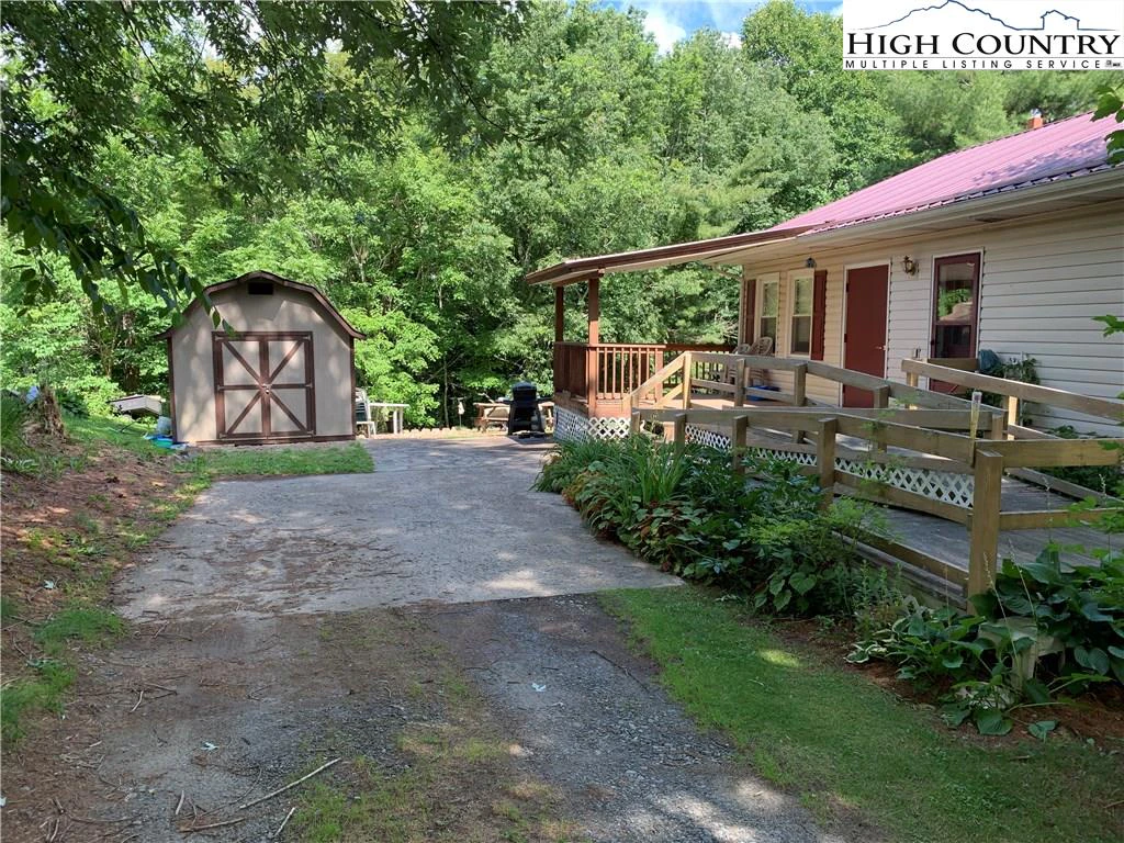 Image number 13 for the current listing