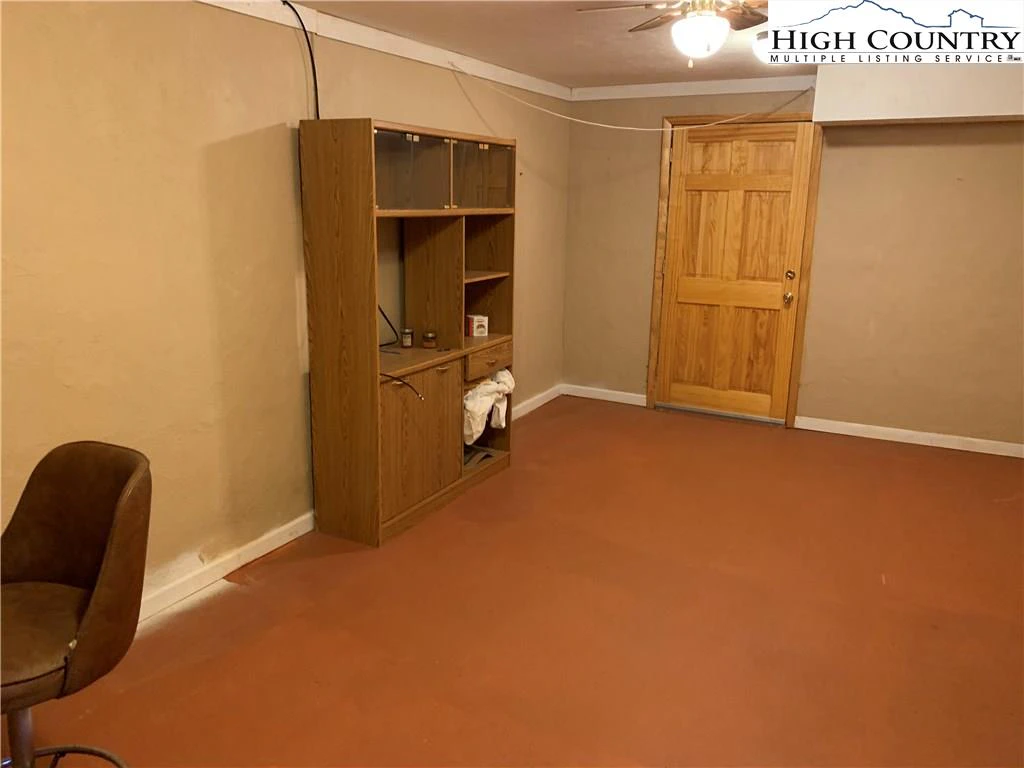Image number 3 for the current listing