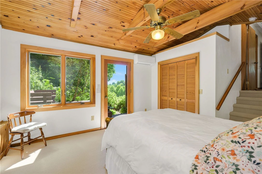 Image number 8 for the current listing