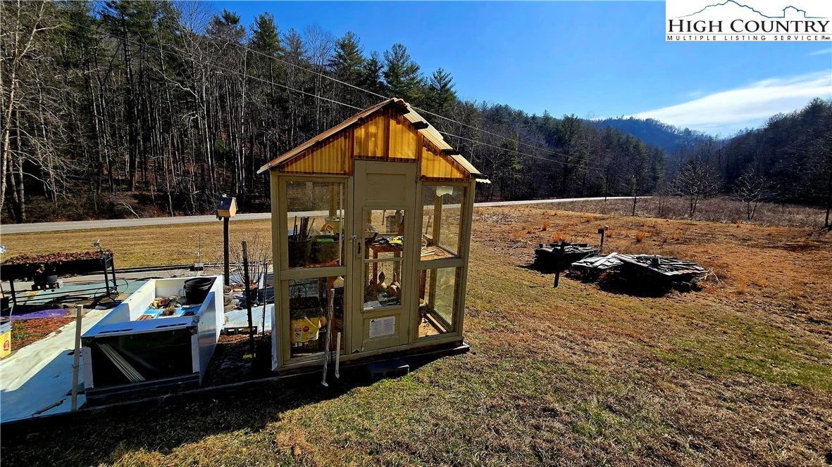 Image number 12 for the current listing