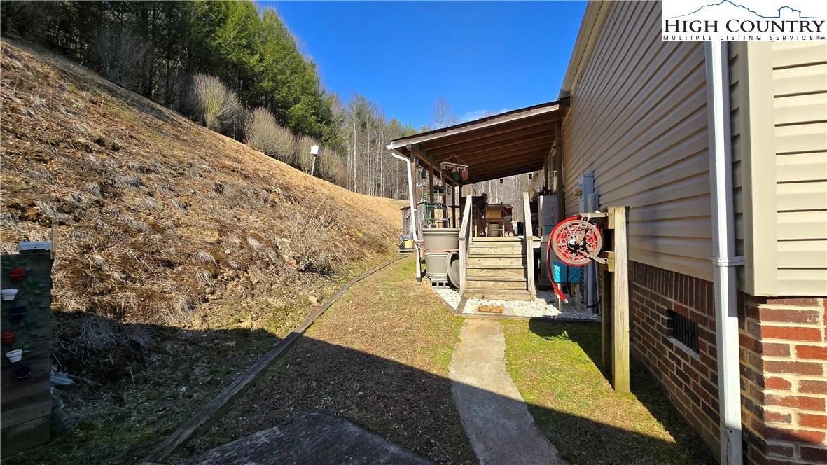 Image number 3 for the current listing