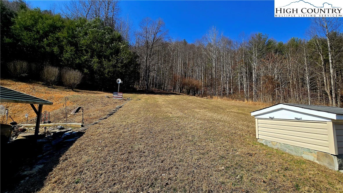 Image number 15 for the current listing