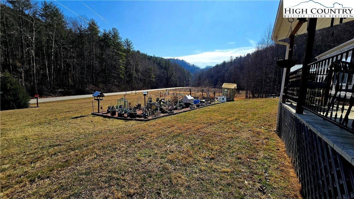 Image number 14 for the current listing