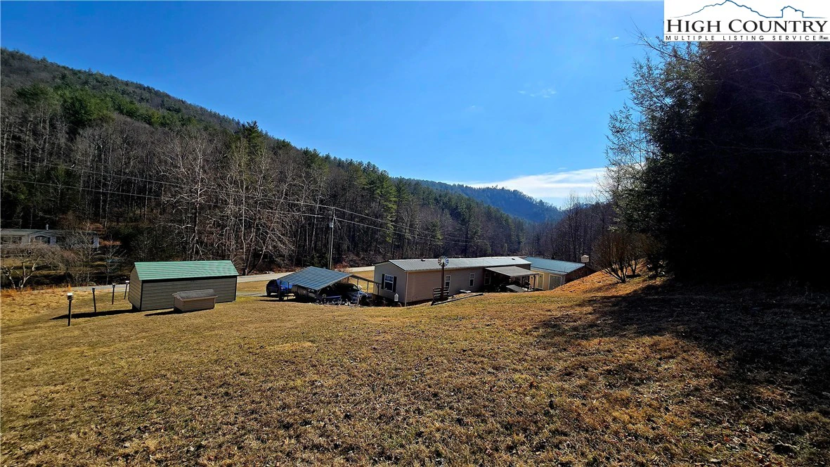 Image number 17 for the current listing