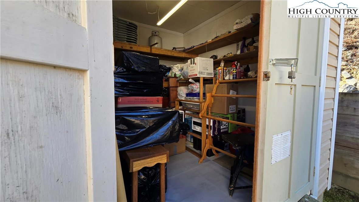 Image number 5 for the current listing