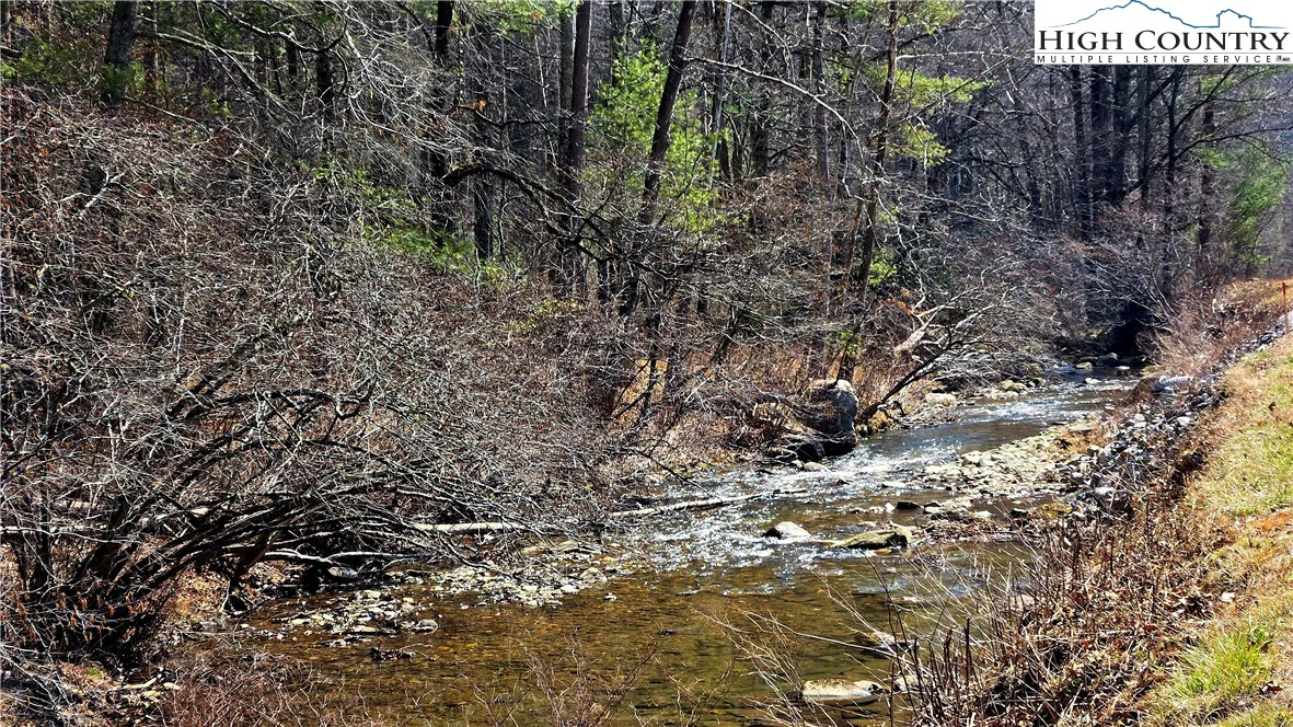 Image number 20 for the current listing
