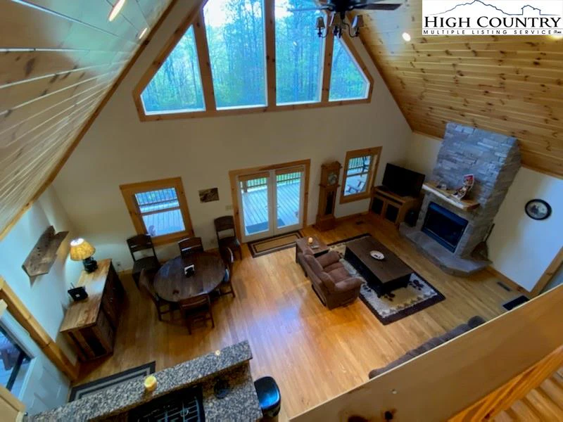 Image number 3 for the current listing
