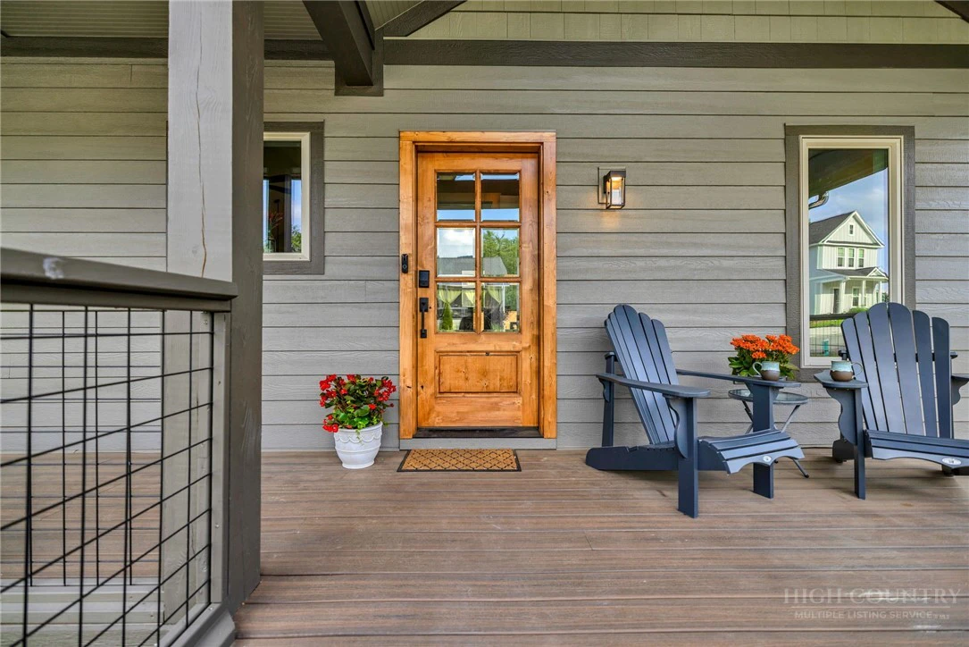 Image number 11 for the current listing