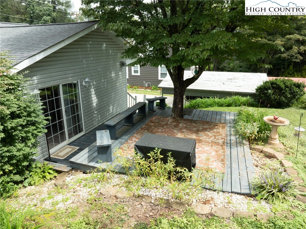 Image number 20 for the current listing