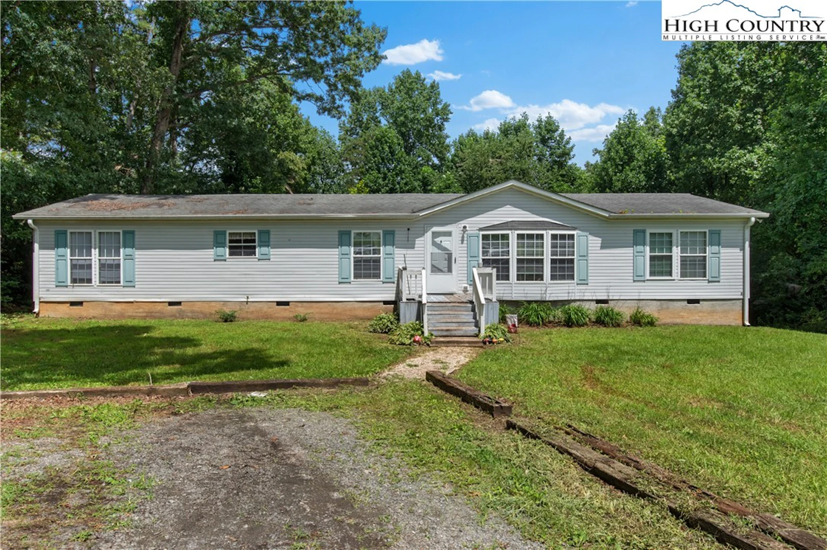 Image number 14 for the current listing