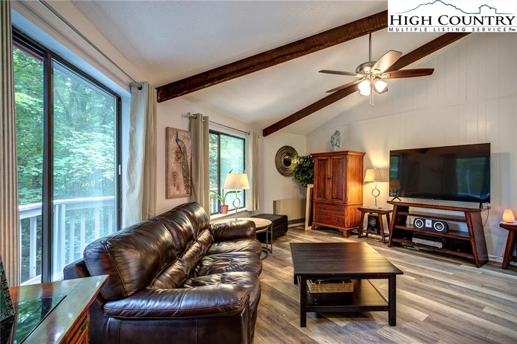 Image number 2 for the current listing